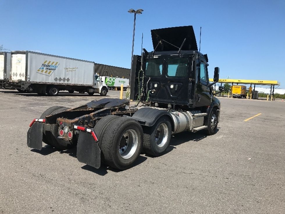 Day Cab Tractor-Heavy Duty Tractors-Freightliner-2020-T12664ST-Ste-Foy-PQ-216,120\n\t\tkm-$ 84,250 - Image 7