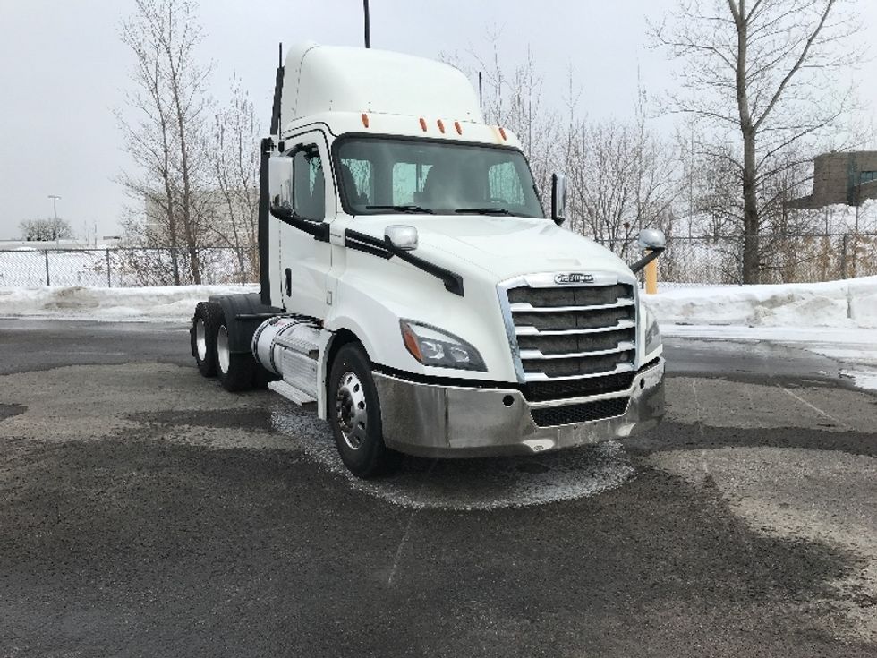 Day Cab Tractor-Heavy Duty Tractors-Freightliner-2020-T12664ST-Ste-Foy-PQ-219,426\n\t\tkm-$ 89,000 - Image 1