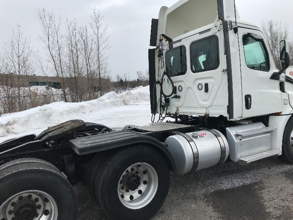 Day Cab Tractor-Heavy Duty Tractors-Freightliner-2020-T12664ST-Ste-Foy-PQ-219,426\n\t\tkm-$ 89,000 - Image 18
