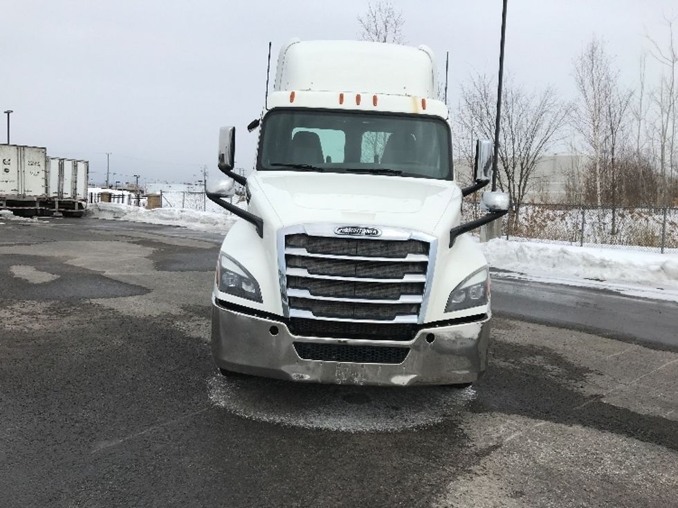 Day Cab Tractor-Heavy Duty Tractors-Freightliner-2020-T12664ST-Ste-Foy-PQ-219,426\n\t\tkm-$ 89,000 - Image 2
