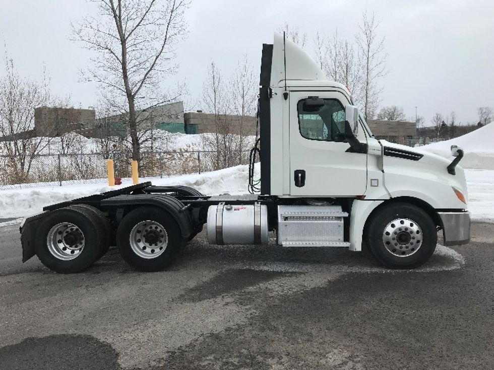 Day Cab Tractor-Heavy Duty Tractors-Freightliner-2020-T12664ST-Ste-Foy-PQ-219,426\n\t\tkm-$ 89,000 - Image 8
