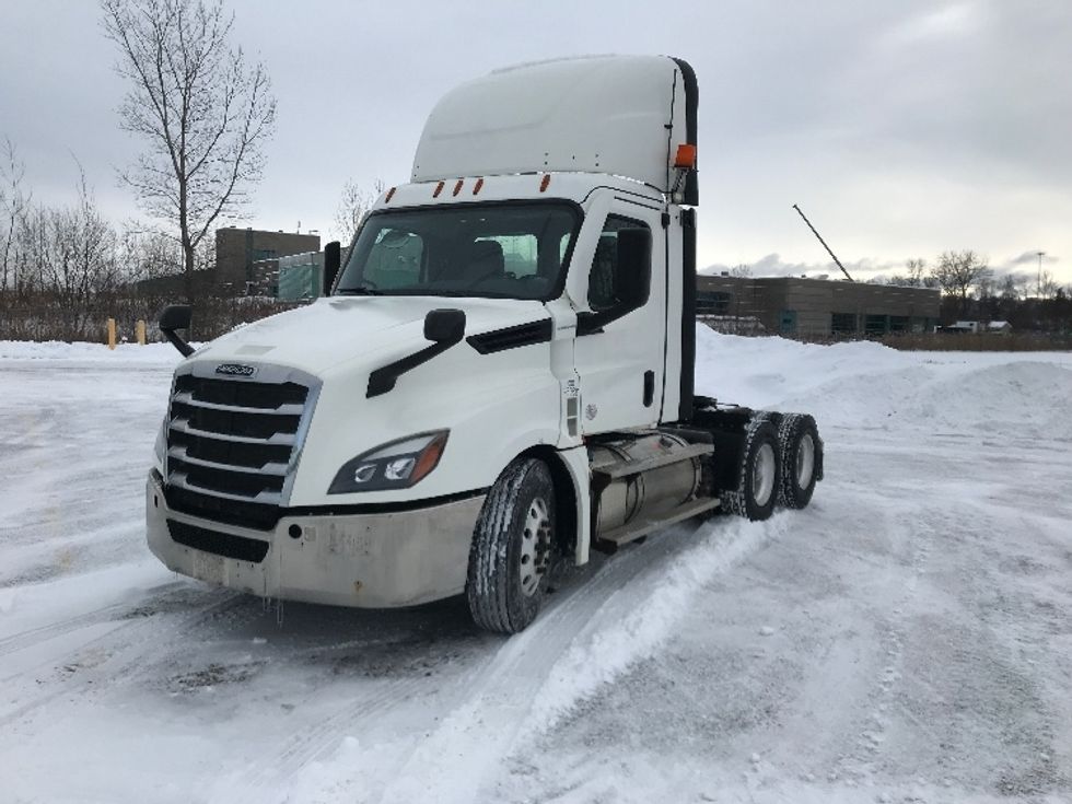 Day Cab Tractor-Heavy Duty Tractors-Freightliner-2020-T12664ST-Ste-Foy-PQ-248,807\n\t\tkm-$ 77,000 - Image 3