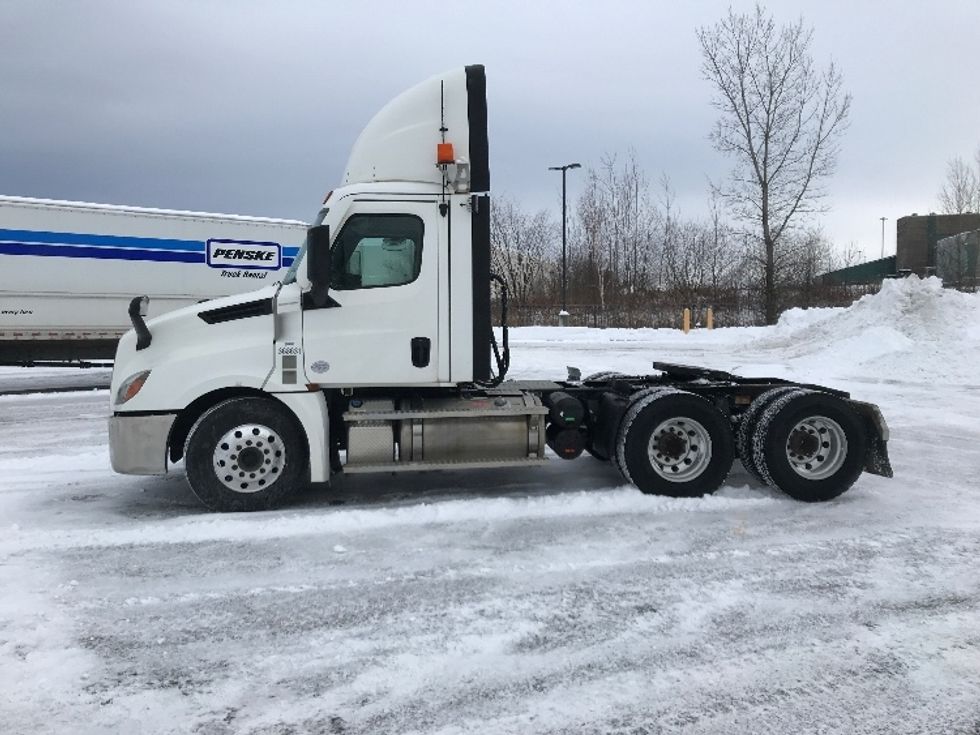 Day Cab Tractor-Heavy Duty Tractors-Freightliner-2020-T12664ST-Ste-Foy-PQ-248,807\n\t\tkm-$ 77,000 - Image 4