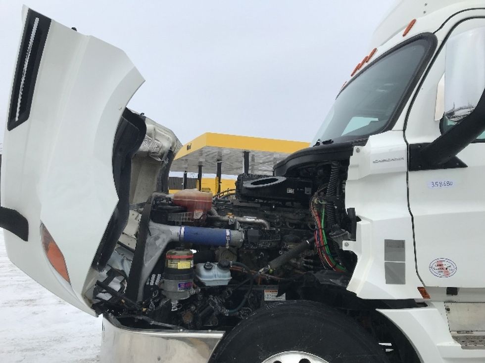 Day Cab Tractor-Heavy Duty Tractors-Freightliner-2020-T12664ST-Ste-Foy-PQ-478,139\n\t\tkm-$ 66,250 - Image 16