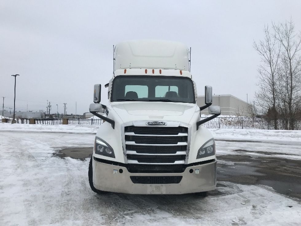 Day Cab Tractor-Heavy Duty Tractors-Freightliner-2020-T12664ST-Ste-Foy-PQ-478,139\n\t\tkm-$ 66,250 - Image 2