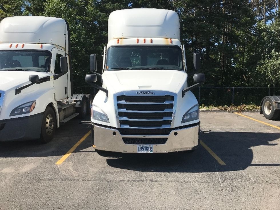 Day Cab Tractor-Heavy Duty Tractors-Freightliner-2020-T12664ST-Ste-Foy-PQ-513,802\n\t\tkm-$ 71,000 - Image 2