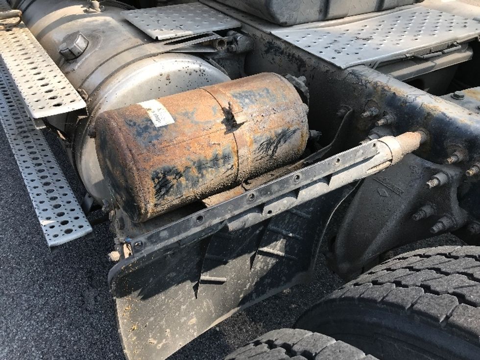 Day Cab Tractor-Heavy Duty Tractors-Freightliner-2020-T12664ST-Ste-Foy-PQ-553,460\n\t\tkm-$ 69,250 - Image 18