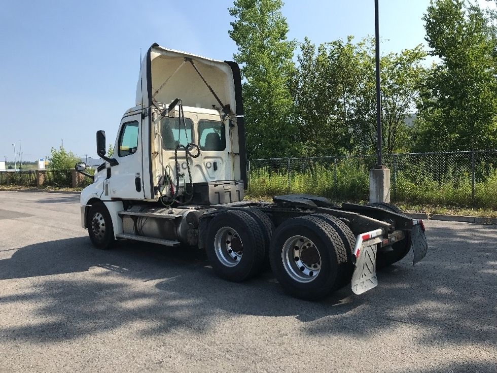 Day Cab Tractor-Heavy Duty Tractors-Freightliner-2020-T12664ST-Ste-Foy-PQ-553,460\n\t\tkm-$ 69,250 - Image 5