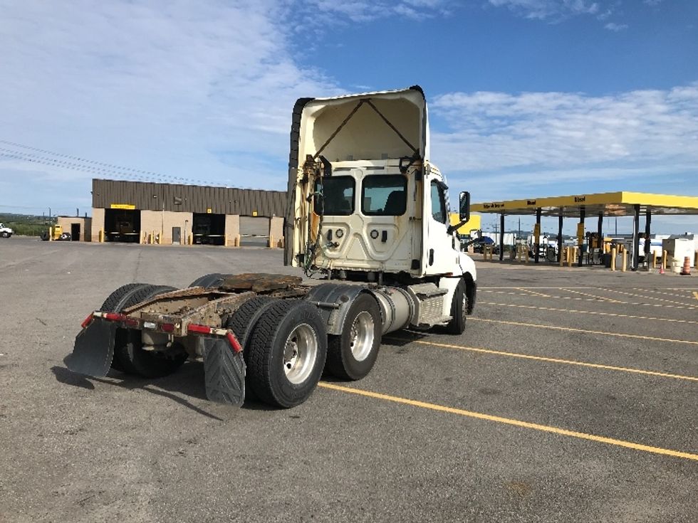 Day Cab Tractor-Heavy Duty Tractors-Freightliner-2020-T12664ST-Ste-Foy-PQ-952,531\n\t\tkm-$ 43,500 - Image 7