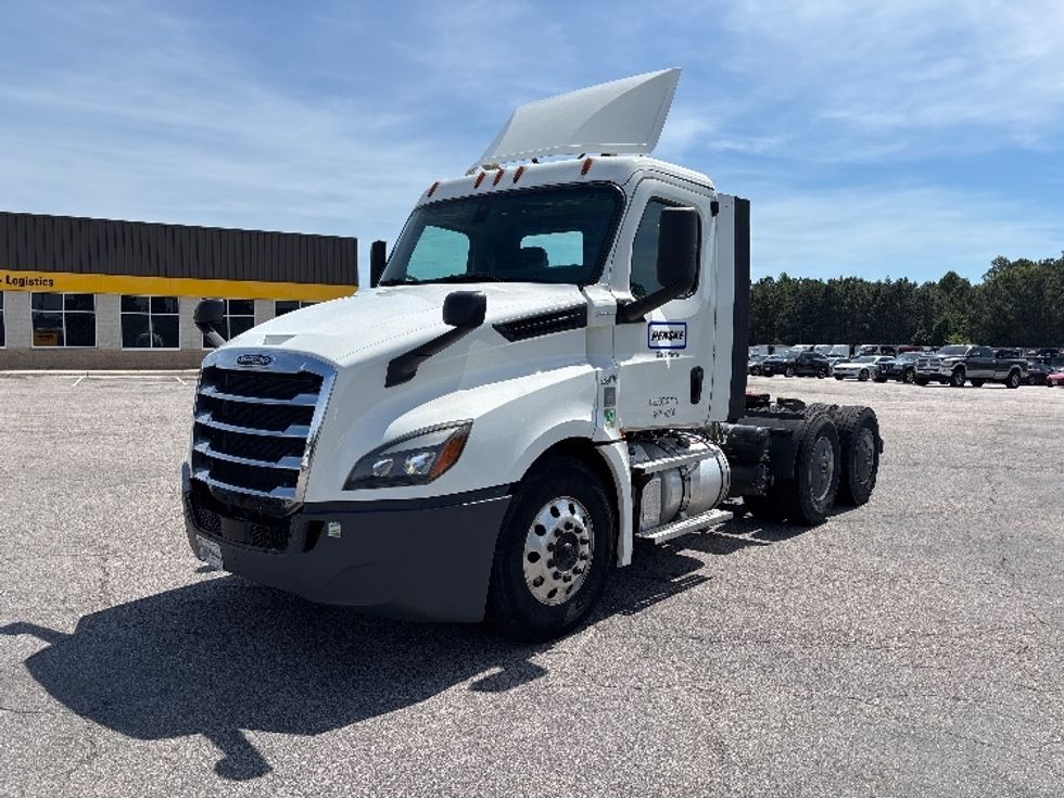 Day Cab Tractor-Heavy Duty Tractors-Freightliner-2020-T12664ST-Sterling-VA-157,515\n\t\tmiles-$ 67,250 - Image 3