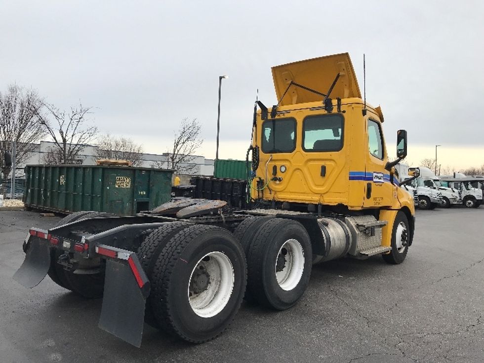 Day Cab Tractor-Heavy Duty Tractors-Freightliner-2020-T12664ST-Sterling-VA-558,934\n\t\tmiles-$ 42,250 - Image 7