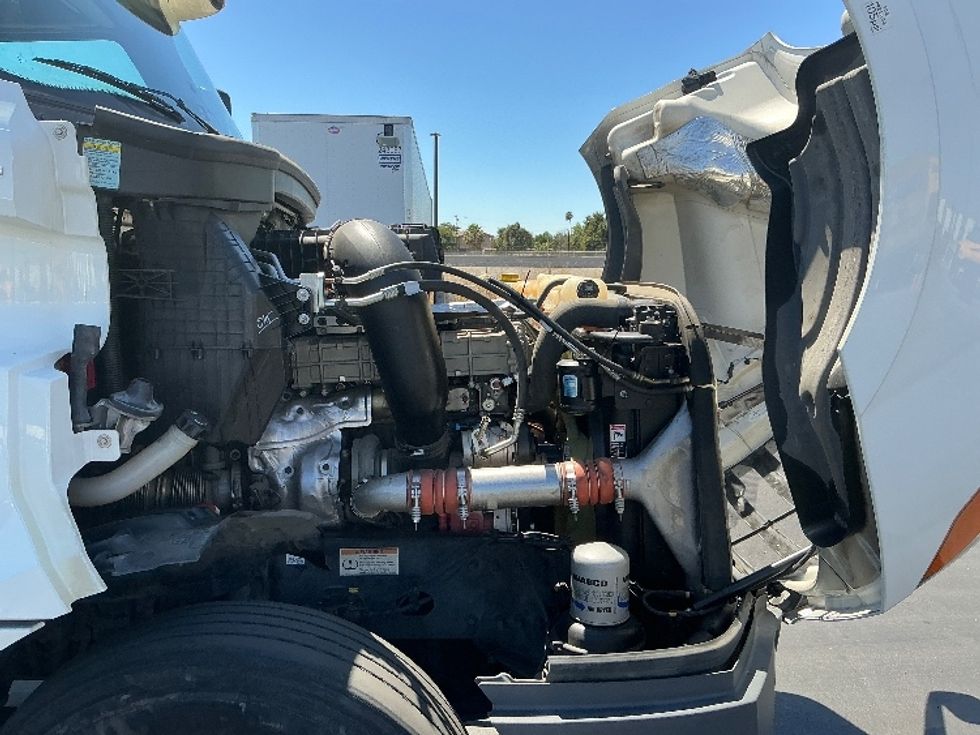 Day Cab Tractor-Heavy Duty Tractors-Freightliner-2020-T12664ST-Stockton-CA-300,647\n\t\tmiles-$ 51,000 - Image 15