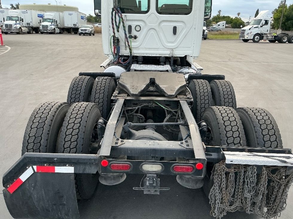 Day Cab Tractor-Heavy Duty Tractors-Freightliner-2020-T12664ST-Stockton-CA-453,766\n\t\tmiles-$ 49,000 - Image 6