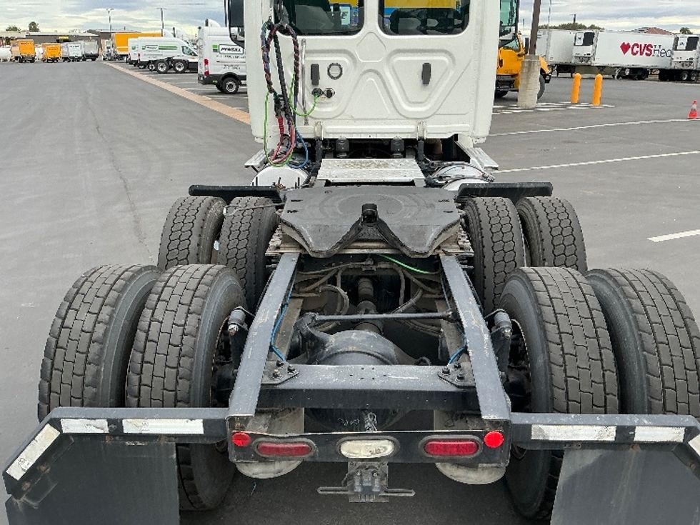 Day Cab Tractor-Heavy Duty Tractors-Freightliner-2020-T12664ST-Stockton-CA-455,351\n\t\tmiles-$ 49,000 - Image 6