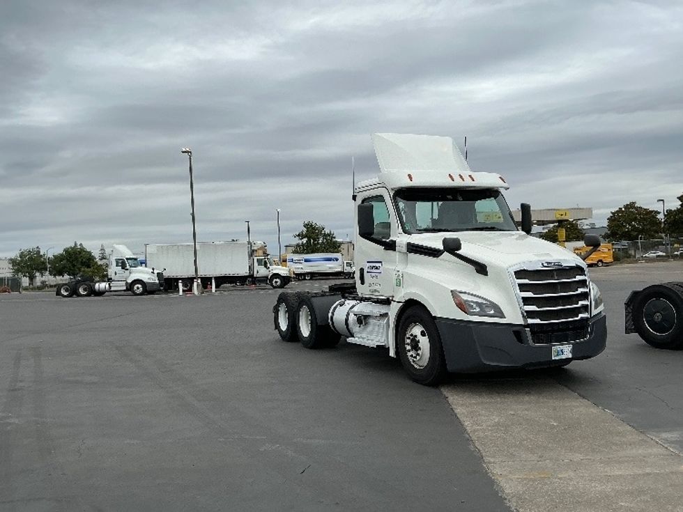 Day Cab Tractor-Heavy Duty Tractors-Freightliner-2020-T12664ST-Stockton-CA-501,195\n\t\tmiles-$ 46,000 - Image 1