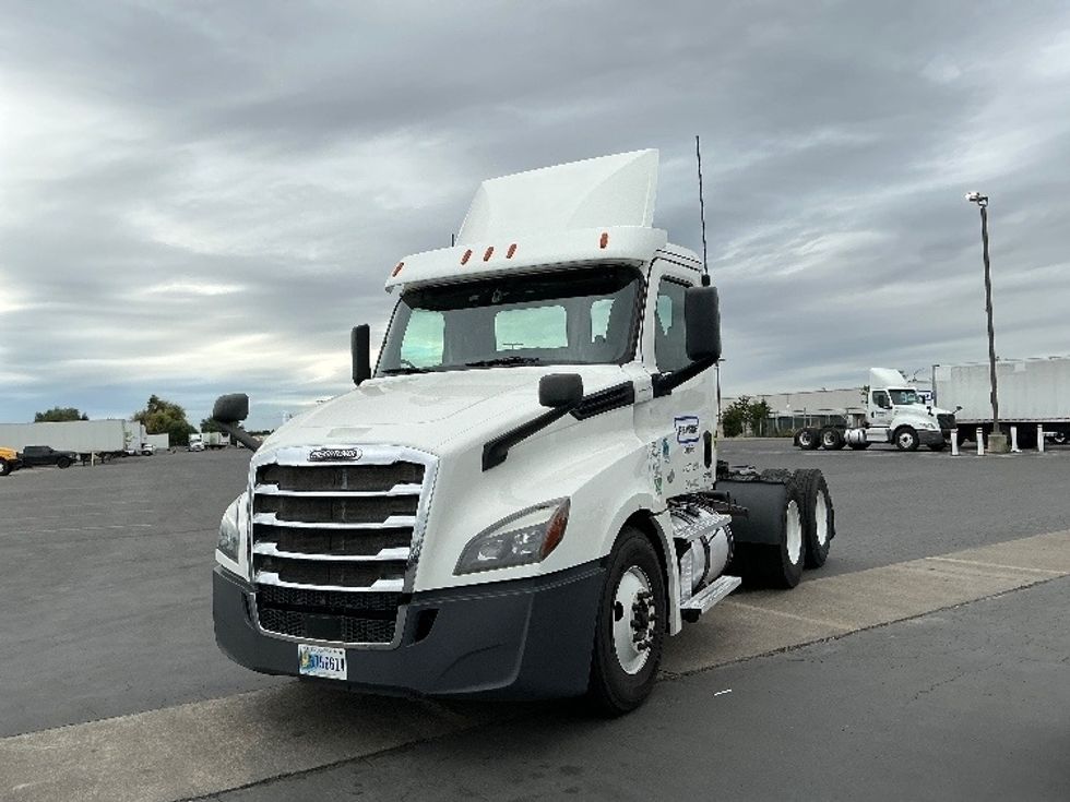 Day Cab Tractor-Heavy Duty Tractors-Freightliner-2020-T12664ST-Stockton-CA-501,195\n\t\tmiles-$ 46,000 - Image 3