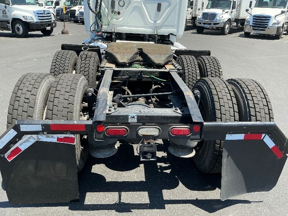 Day Cab Tractor-Heavy Duty Tractors-Freightliner-2020-T12664ST-Stockton-CA-502,857\n\t\tmiles-$ 45,000 - Image 6