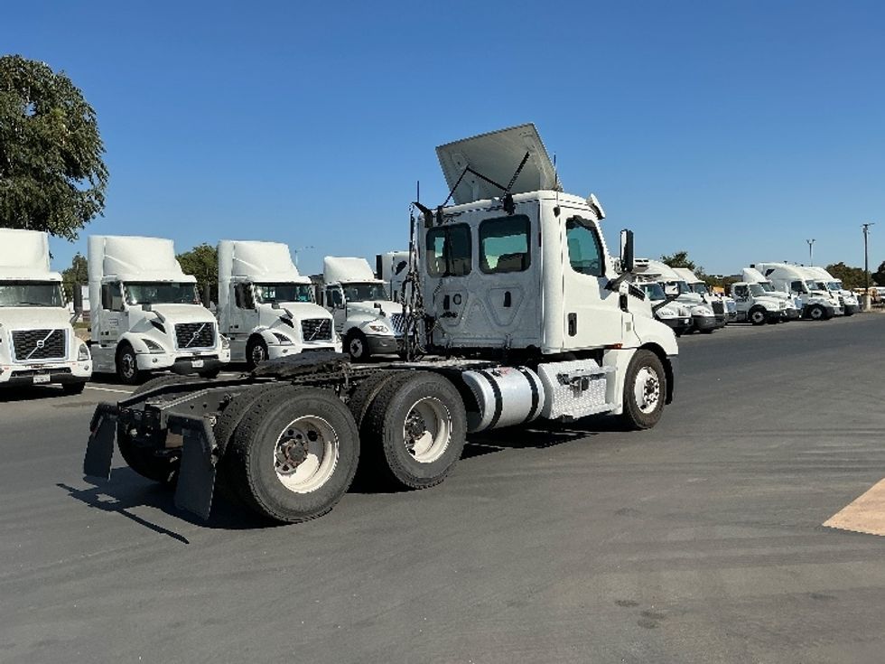 Day Cab Tractor-Heavy Duty Tractors-Freightliner-2020-T12664ST-Stockton-CA-507,412\n\t\tmiles-$ 45,250 - Image 7