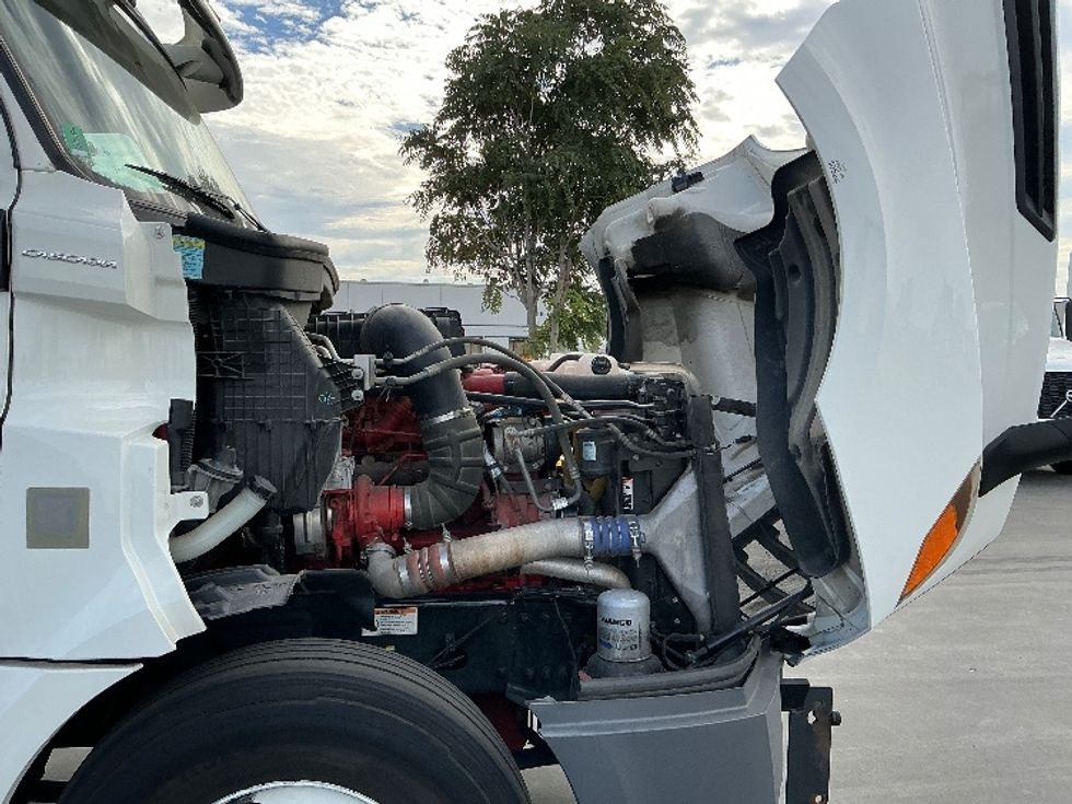 Day Cab Tractor-Heavy Duty Tractors-Freightliner-2020-T12664ST-Stockton-CA-542,973\n\t\tmiles-$ 41,500 - Image 15