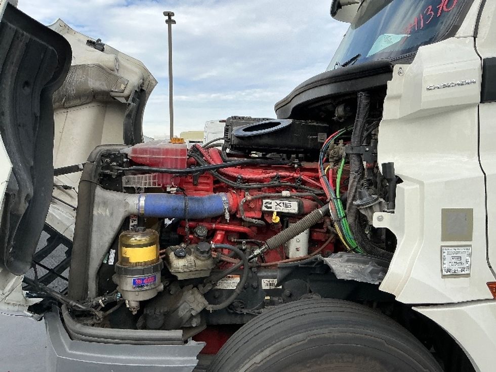 Day Cab Tractor-Heavy Duty Tractors-Freightliner-2020-T12664ST-Stockton-CA-542,973\n\t\tmiles-$ 41,500 - Image 16