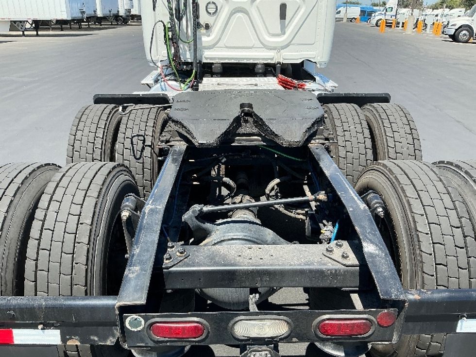 Day Cab Tractor-Heavy Duty Tractors-Freightliner-2020-T12664ST-Stockton-CA-548,277\n\t\tmiles-$ 41,000 - Image 6