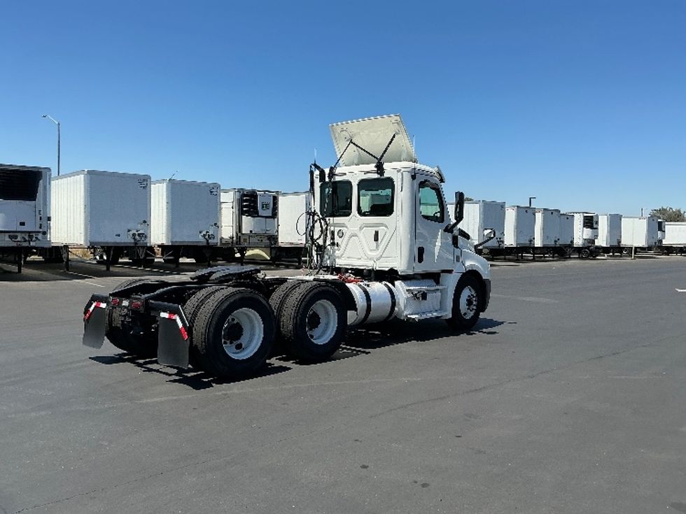 Day Cab Tractor-Heavy Duty Tractors-Freightliner-2020-T12664ST-Stockton-CA-548,277\n\t\tmiles-$ 41,000 - Image 7