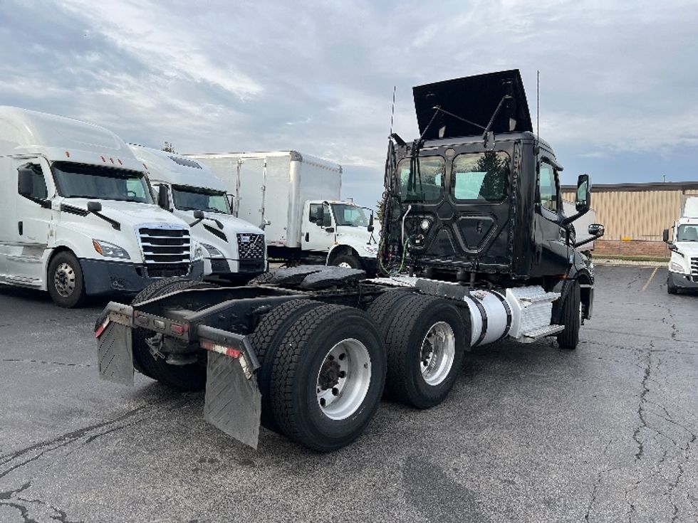 Day Cab Tractor-Heavy Duty Tractors-Freightliner-2020-T12664ST-Sturtevant-WI-174,230\n\t\tmiles-$ 62,250 - Image 7