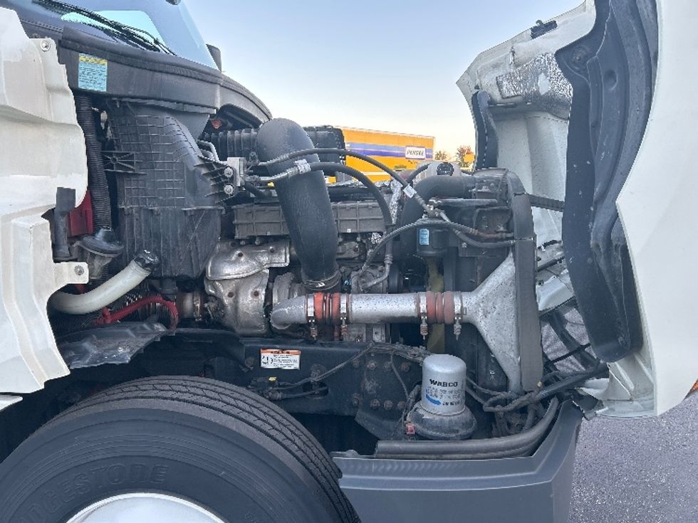 Day Cab Tractor-Heavy Duty Tractors-Freightliner-2020-T12664ST-Sturtevant-WI-189,968\n\t\tmiles-$ 61,500 - Image 15