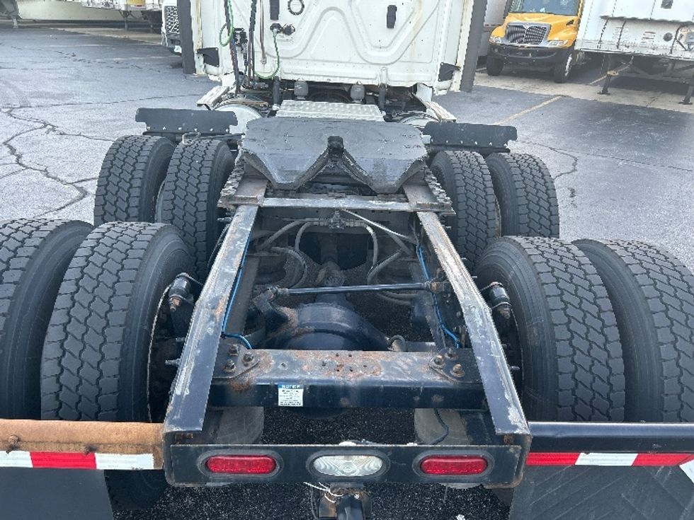 Day Cab Tractor-Heavy Duty Tractors-Freightliner-2020-T12664ST-Sturtevant-WI-189,968\n\t\tmiles-$ 61,500 - Image 6