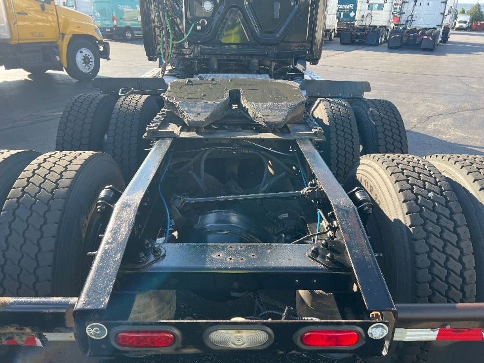 Day Cab Tractor-Heavy Duty Tractors-Freightliner-2020-T12664ST-Sturtevant-WI-197,911\n\t\tmiles-$ 64,000 - Image 6