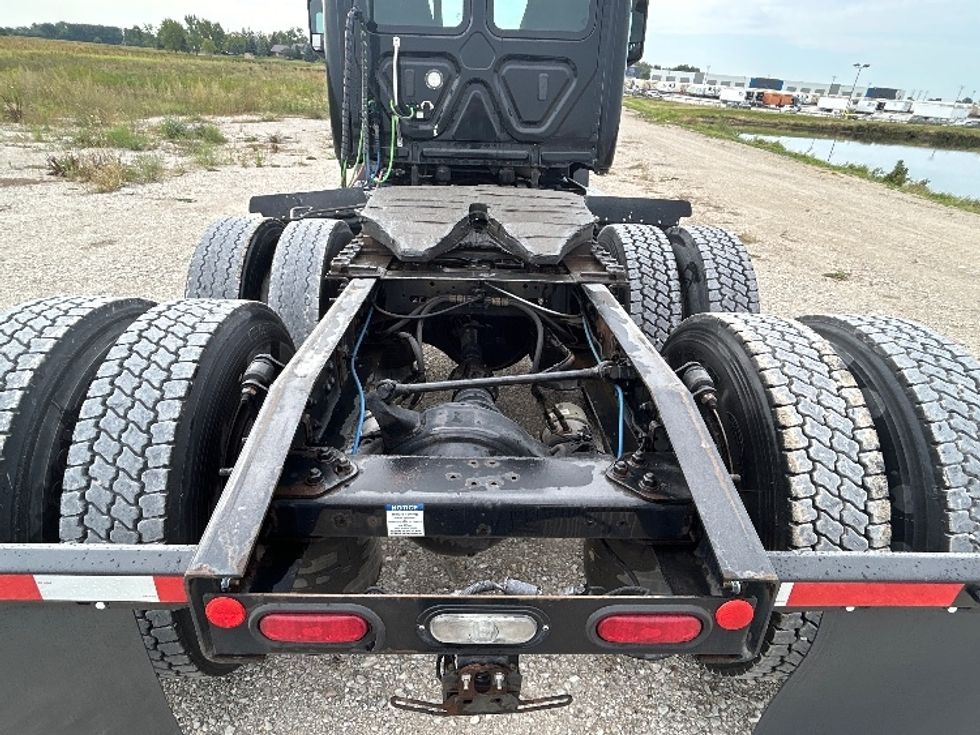 Day Cab Tractor-Heavy Duty Tractors-Freightliner-2020-T12664ST-Sturtevant-WI-206,269\n\t\tmiles-$ 63,500 - Image 6