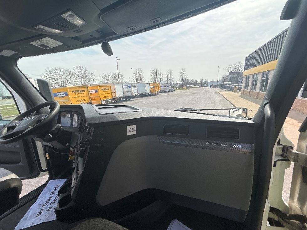 Day Cab Tractor-Heavy Duty Tractors-Freightliner-2020-T12664ST-Sturtevant-WI-309,164\n\t\tmiles-$ 53,500 - Image 13