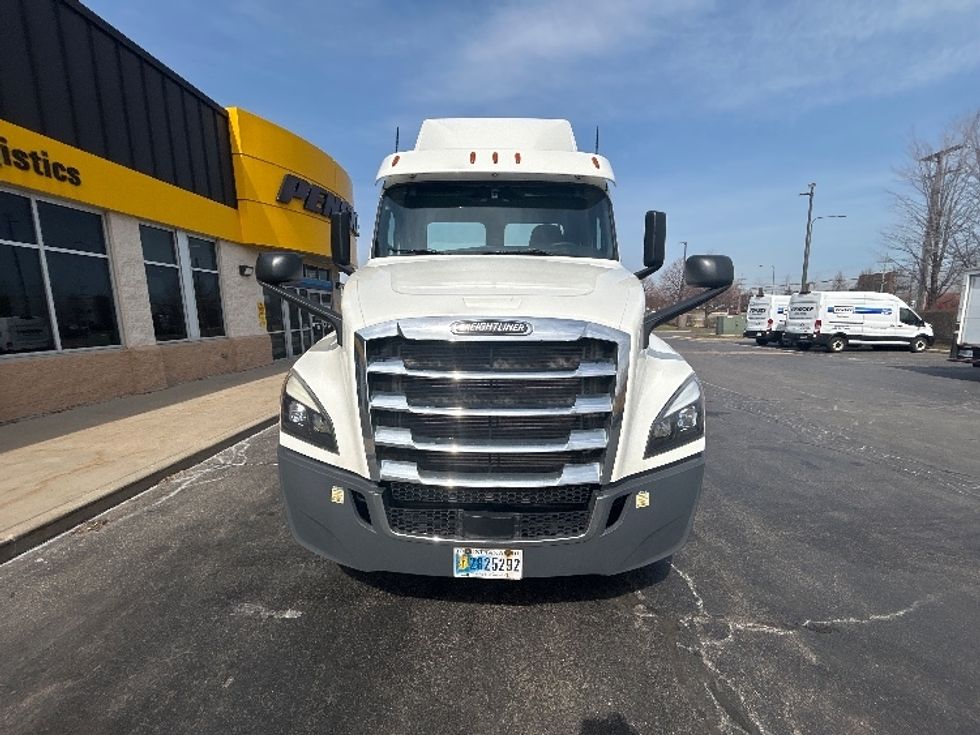 Day Cab Tractor-Heavy Duty Tractors-Freightliner-2020-T12664ST-Sturtevant-WI-309,164\n\t\tmiles-$ 53,500 - Image 2