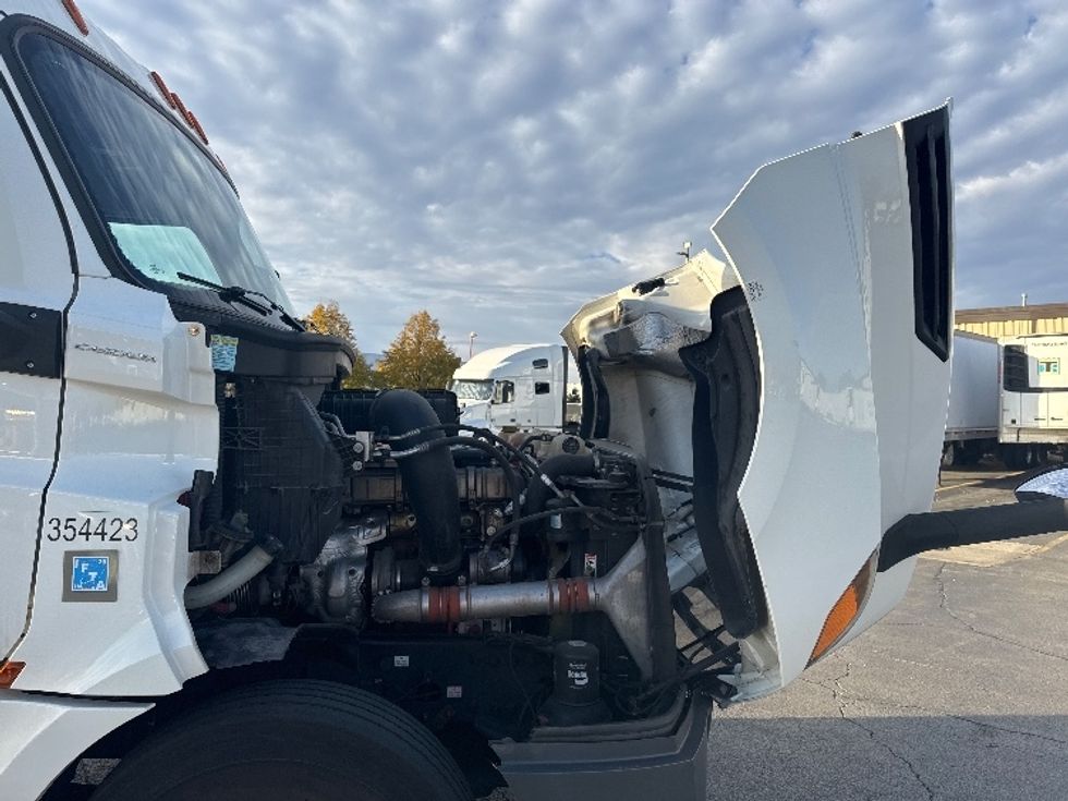 Day Cab Tractor-Heavy Duty Tractors-Freightliner-2020-T12664ST-Sturtevant-WI-388,166\n\t\tmiles-$ 52,000 - Image 16