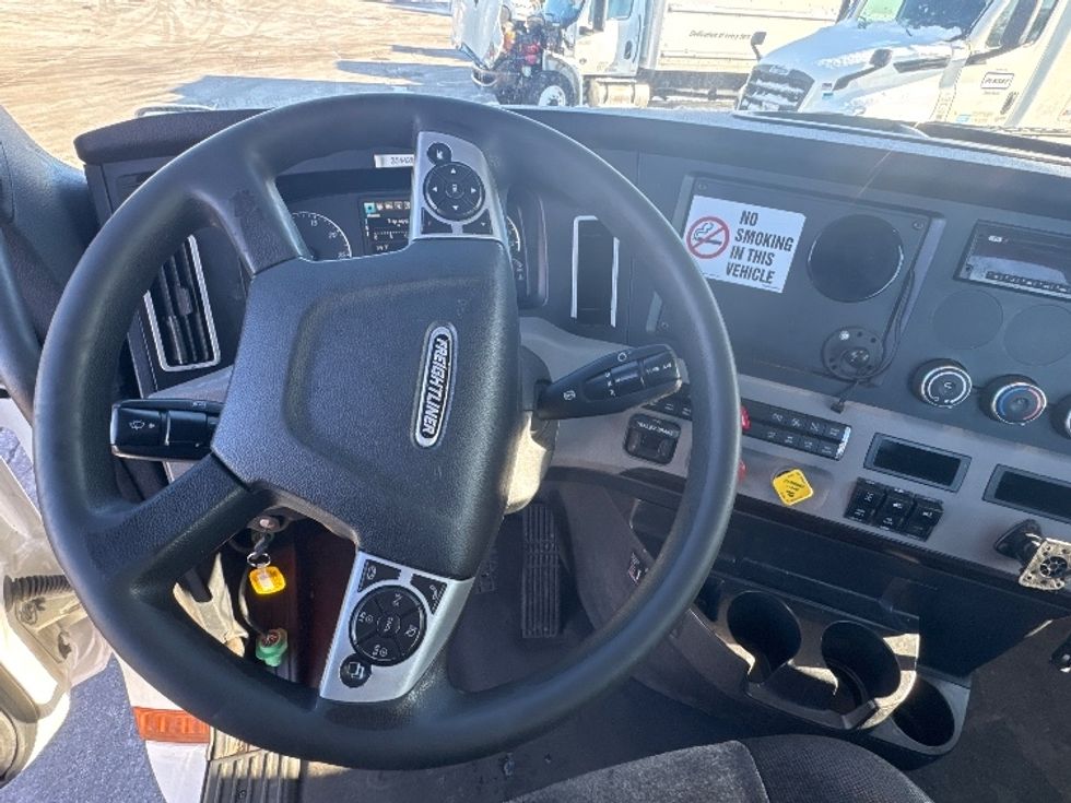 Day Cab Tractor-Heavy Duty Tractors-Freightliner-2020-T12664ST-Sturtevant-WI-623,646\n\t\tmiles-$ 33,000 - Image 11