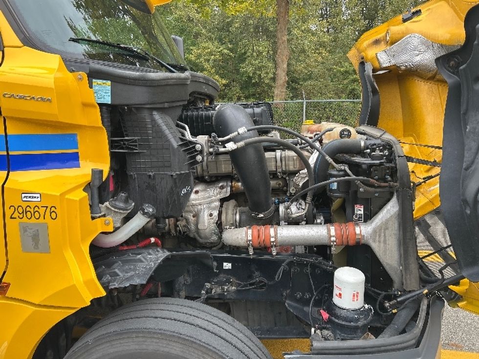 Day Cab Tractor-Heavy Duty Tractors-Freightliner-2020-T12664ST-Surrey-BC-469,567\n\t\tkm-$ 70,750 - Image 15