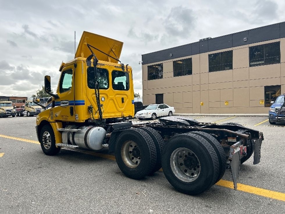Day Cab Tractor-Heavy Duty Tractors-Freightliner-2020-T12664ST-Surrey-BC-469,567\n\t\tkm-$ 70,750 - Image 5