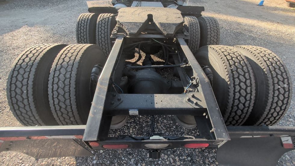 Day Cab Tractor-Heavy Duty Tractors-Freightliner-2020-T12664ST-Suwanee-GA-249,490\n\t\tmiles-$ 60,000 - Image 6