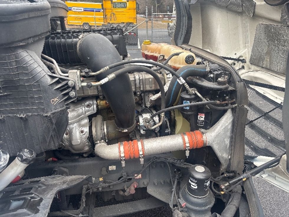 Day Cab Tractor-Heavy Duty Tractors-Freightliner-2020-T12664ST-Suwanee-GA-330,639\n\t\tmiles-$ 55,750 - Image 15