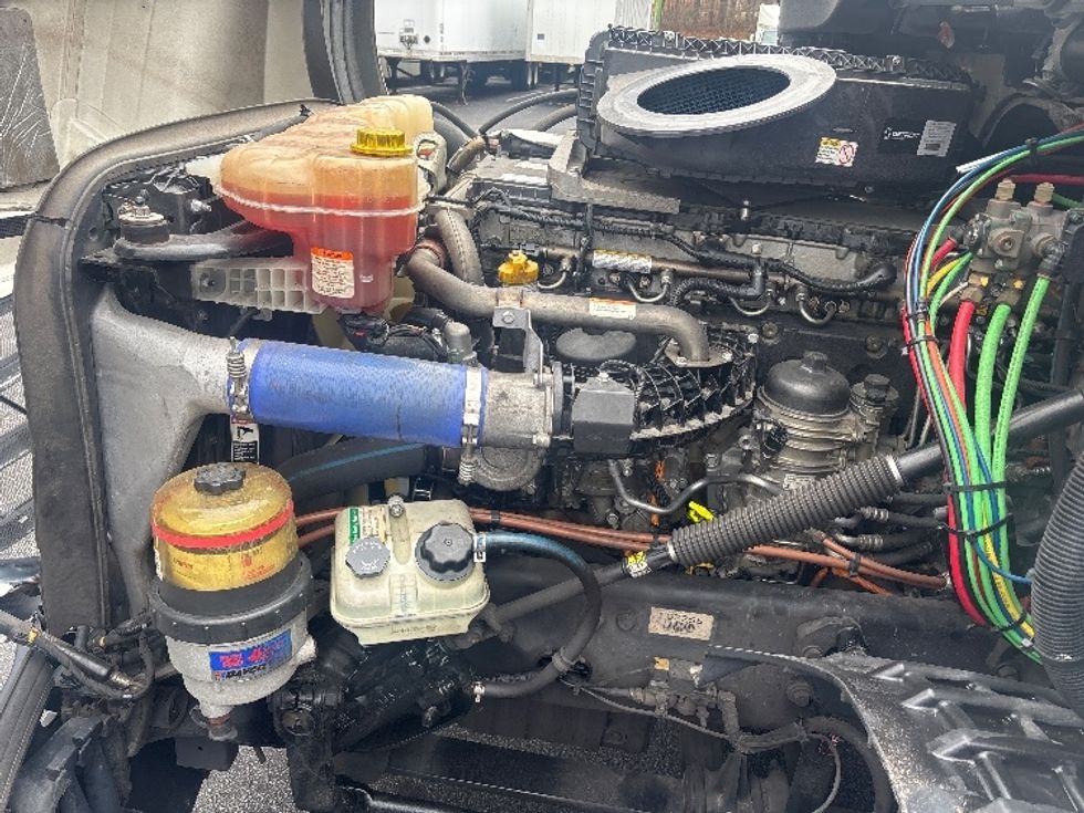 Day Cab Tractor-Heavy Duty Tractors-Freightliner-2020-T12664ST-Suwanee-GA-330,639\n\t\tmiles-$ 55,750 - Image 16