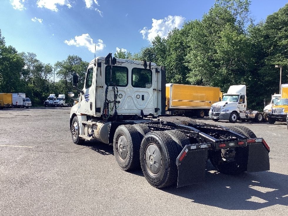 Day Cab Tractor-Heavy Duty Tractors-Freightliner-2020-T12664ST-Swedesboro-NJ-209,773\n\t\tmiles-$ 61,500 - Image 5