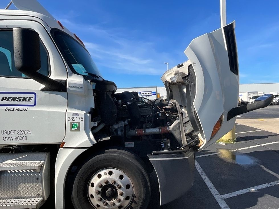 Day Cab Tractor-Heavy Duty Tractors-Freightliner-2020-T12664ST-Swedesboro-NJ-329,325\n\t\tmiles-$ 55,000 - Image 15
