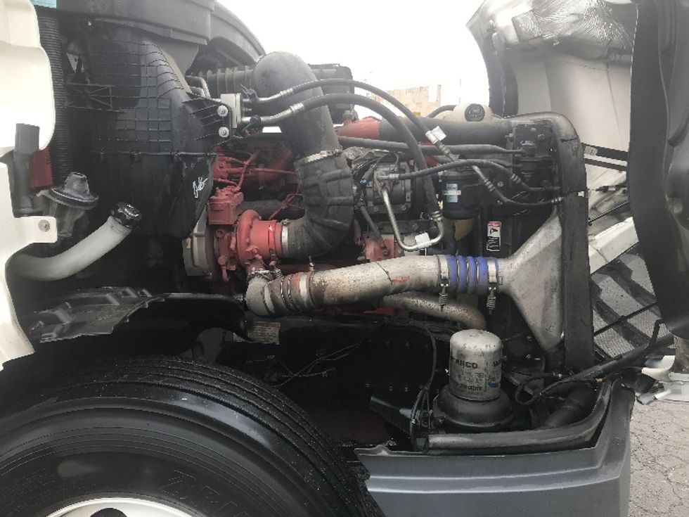 Day Cab Tractor-Heavy Duty Tractors-Freightliner-2020-T12664ST-Tacoma-WA-237,013\n\t\tmiles-$ 65,500 - Image 15