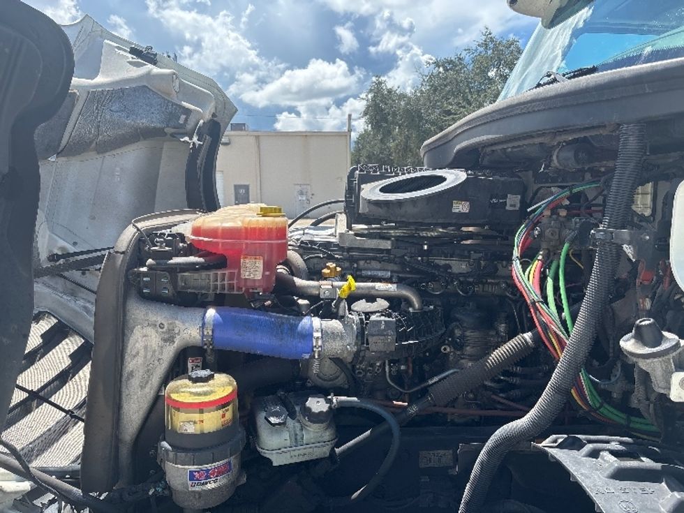 Day Cab Tractor-Heavy Duty Tractors-Freightliner-2020-T12664ST-Tampa-FL-224,637\n\t\tmiles-$ 62,750 - Image 16