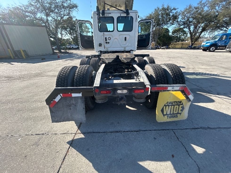 Day Cab Tractor-Heavy Duty Tractors-Freightliner-2020-T12664ST-Tampa-FL-313,603\n\t\tmiles-$ 51,750 - Image 18