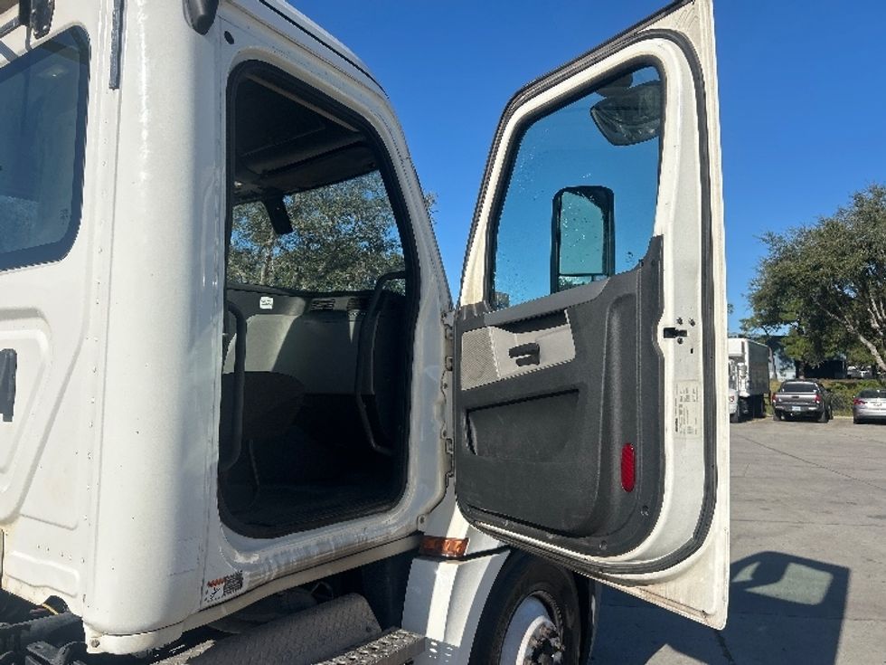 Day Cab Tractor-Heavy Duty Tractors-Freightliner-2020-T12664ST-Tampa-FL-344,877\n\t\tmiles-$ 50,000 - Image 12