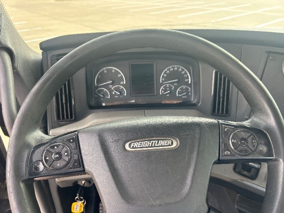 Day Cab Tractor-Heavy Duty Tractors-Freightliner-2020-T12664ST-Terrell-TX-285,217\n\t\tmiles-$ 54,750 - Image 11