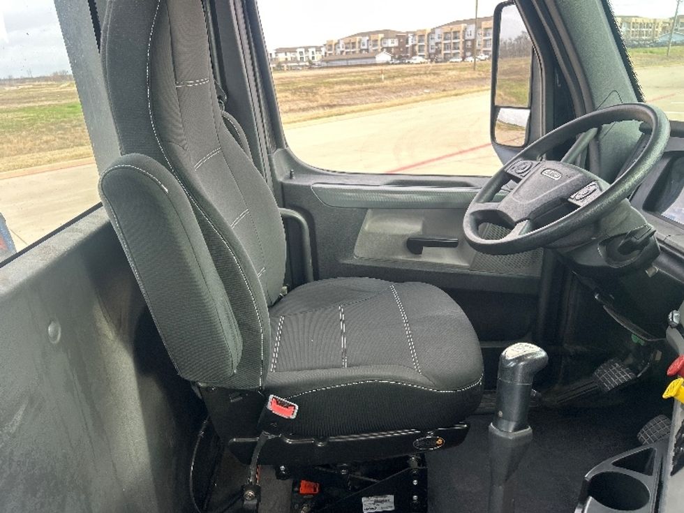 Day Cab Tractor-Heavy Duty Tractors-Freightliner-2020-T12664ST-Terrell-TX-325,756\n\t\tmiles-$ 52,500 - Image 14