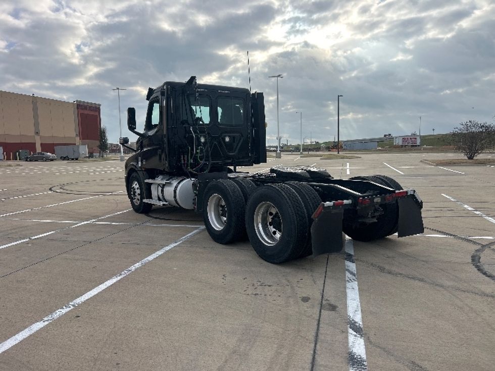 Day Cab Tractor-Heavy Duty Tractors-Freightliner-2020-T12664ST-Terrell-TX-325,756\n\t\tmiles-$ 52,500 - Image 5