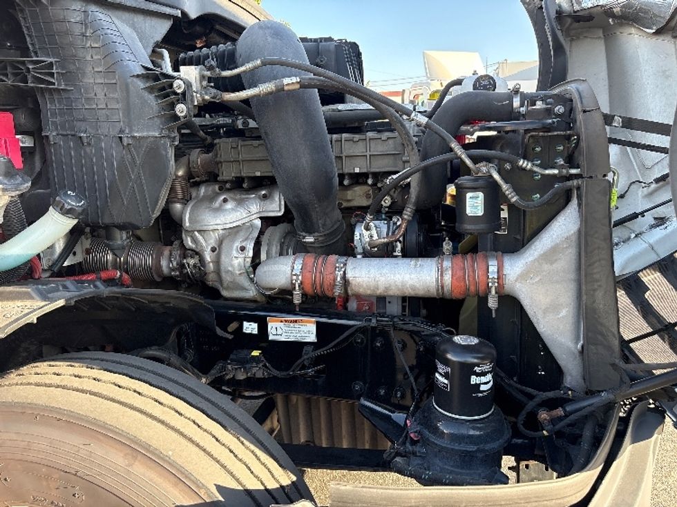 Day Cab Tractor-Heavy Duty Tractors-Freightliner-2020-T12664ST-Torrance-CA-128,204\n\t\tmiles-$ 62,250 - Image 15